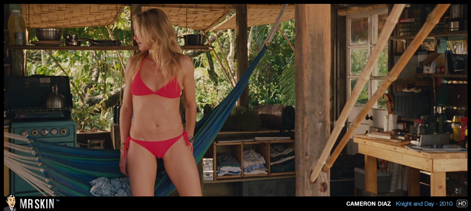 Cameron Diaz Looking Super Hot In Her Bikini